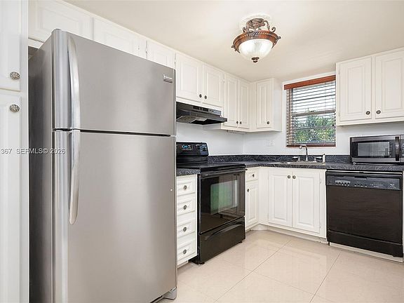 5th image of 3150 W Rolling Hills Cir APT 307