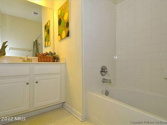 2nd Bathroom
