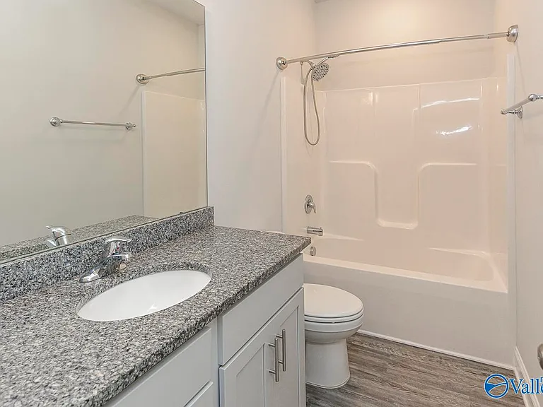 125 River Springs Ct — Photo 7