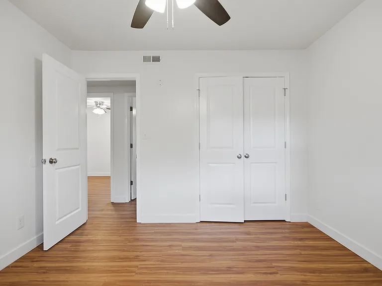 112 Redwood Rd — Photo 11
