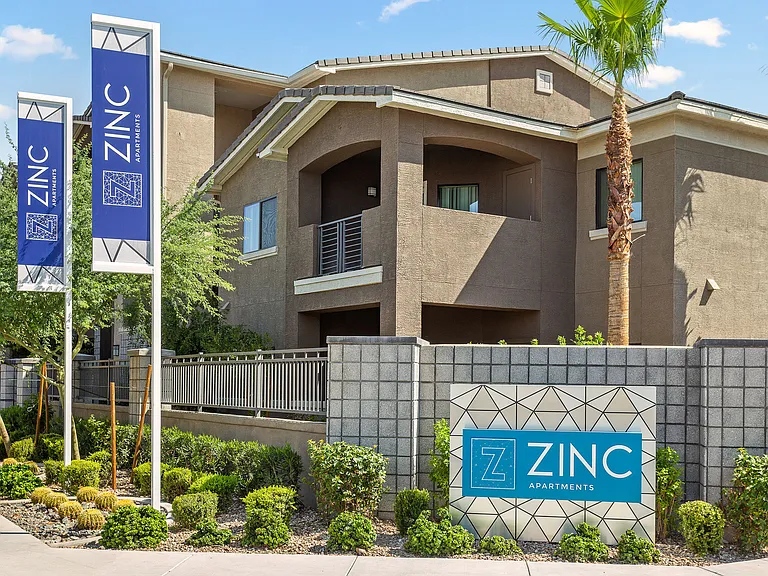 Zinc — Photo 30