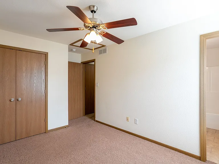 601-603 Glenstone Dr. — Photo 38