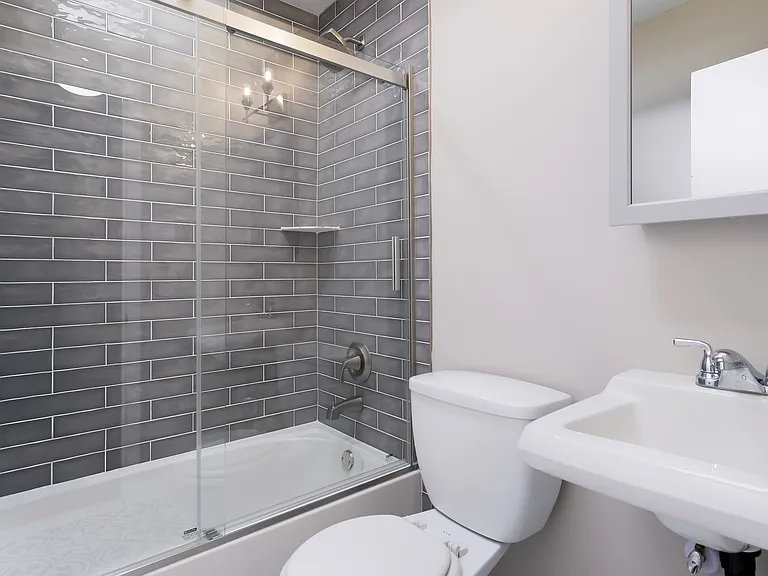 4046 Lawndale St — Photo 13