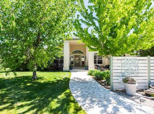 1082 Log Cabin Rd, Gardnerville, NV 89410