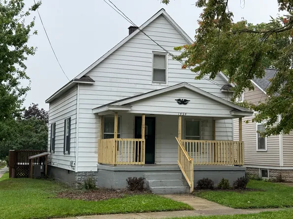 1454 Powers Ave NW, Grand Rapids, MI 49504