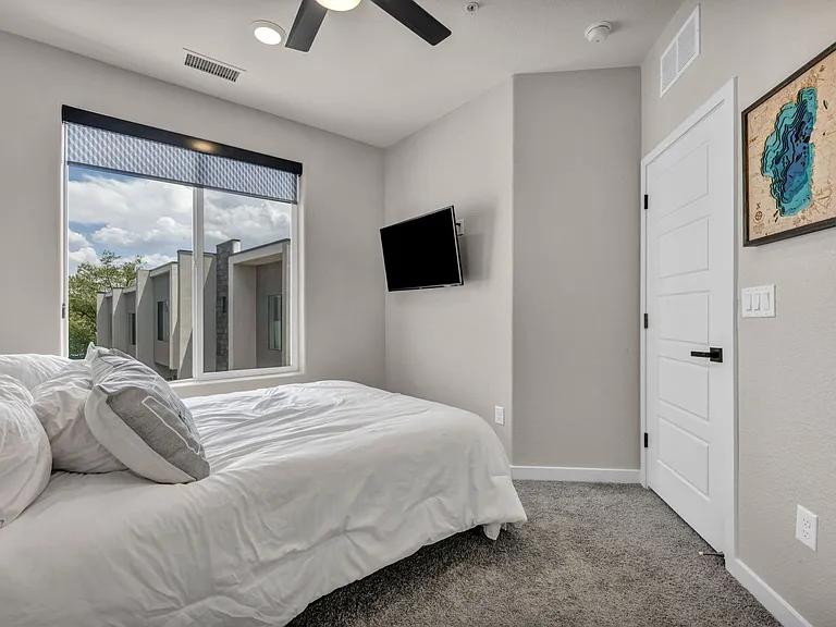 150 Rissone Ln #1 — Photo 35