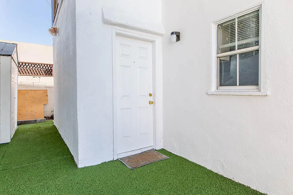 8601 Cadillac Ave — Photo 1