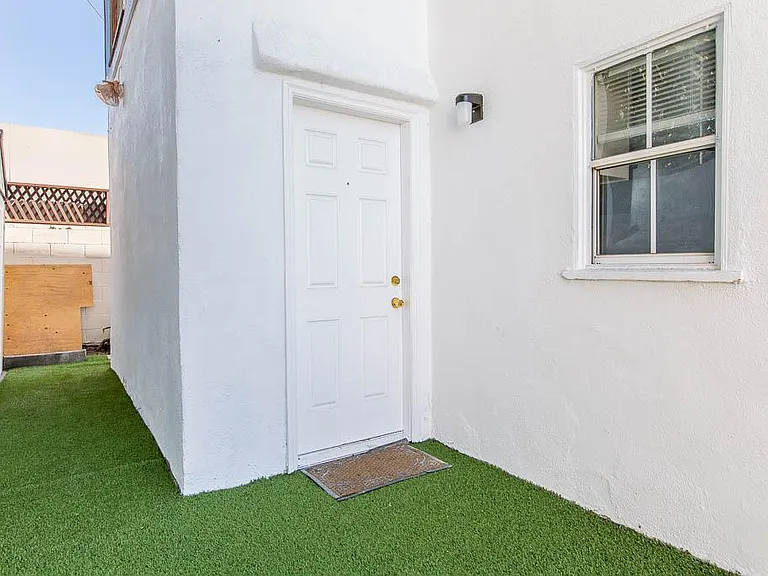 8601 Cadillac Ave #8525-1/2 — Photo 1