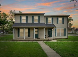 2904 W John St APT A, Champaign, IL