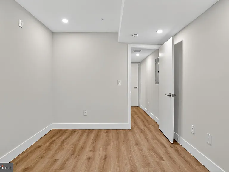 1702 Point Breeze Ave #C — Photo 8
