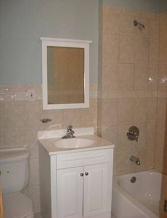 4th image of 764A Quincy St APT 4