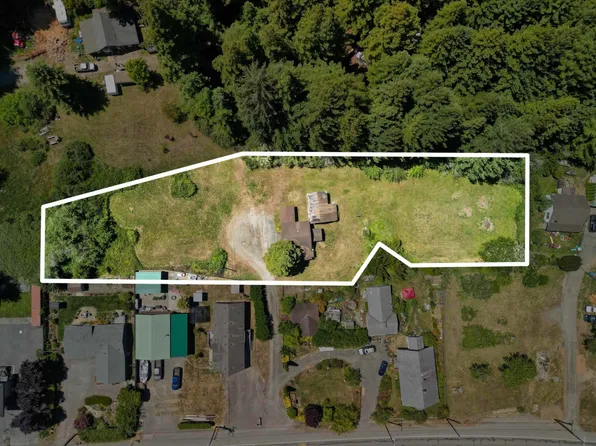 6760 Lake Earl Dr, Crescent City, CA 95531