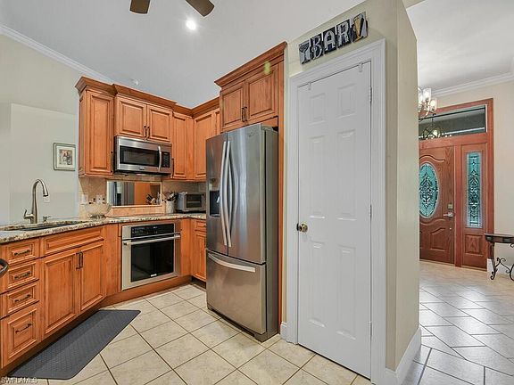 4th image of 24165 Dietz Dr