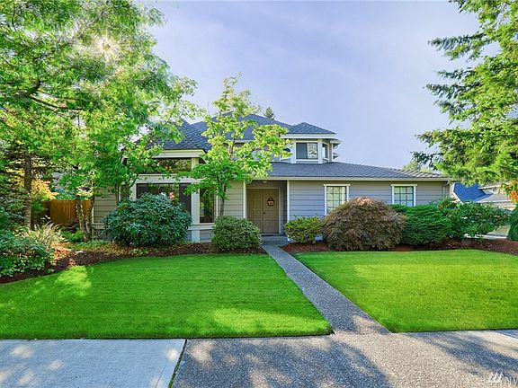 Beautiful Carriage Wood home with great street appeal.