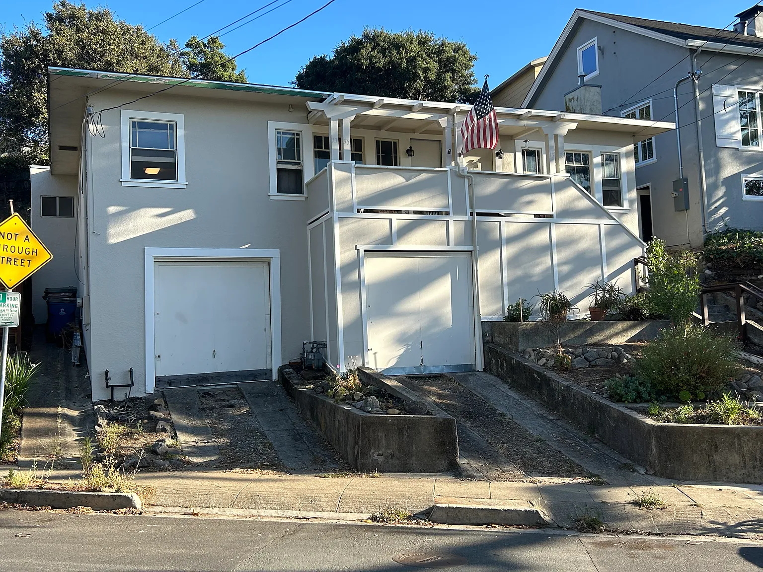 2 bed, 900 sqft, $2,499 — Photo 1