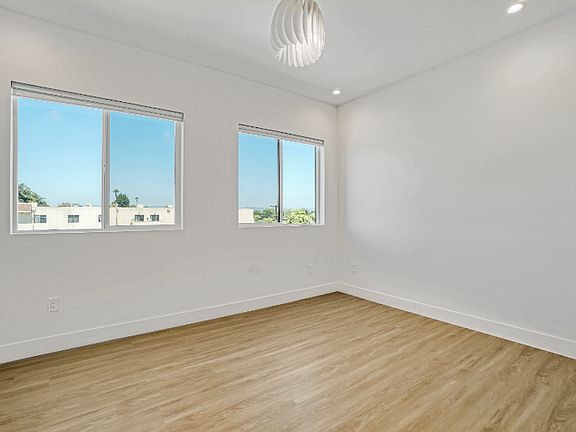 3rd image of 4802 S Slauson Ave #2F