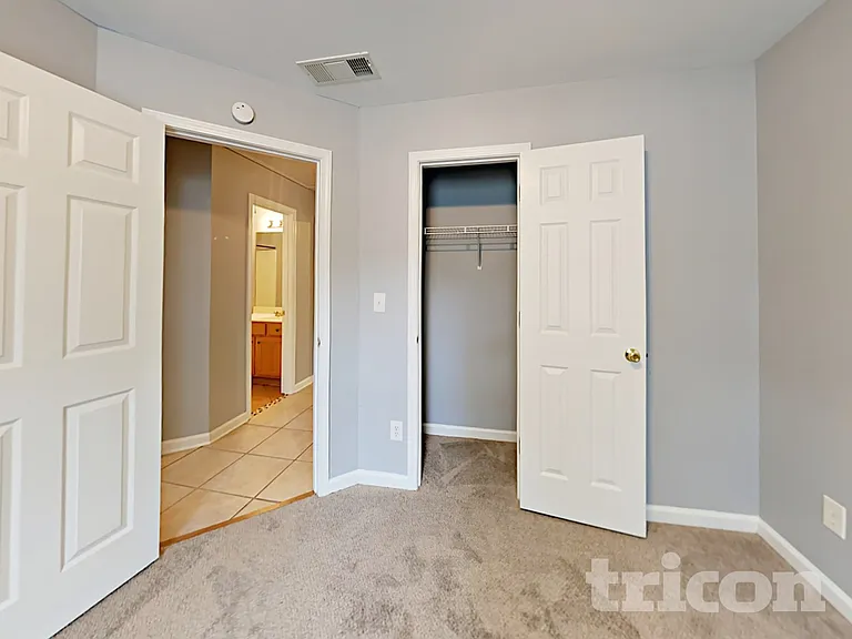 923 Laurel Green Ln — Photo 12