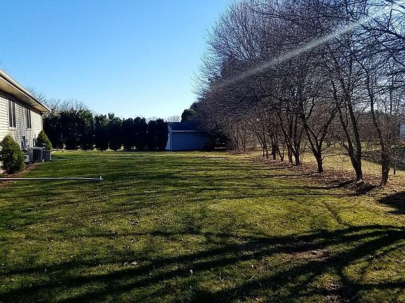 5th image of 704 N Votech Dr