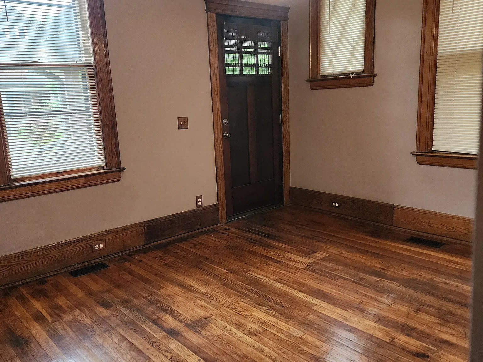 1 bed, 500 sqft, $895 — Photo 3