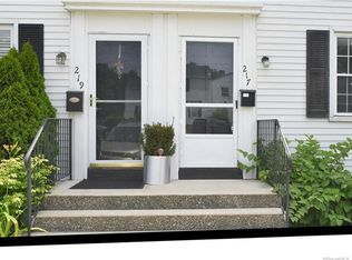 217 Sylvan Knoll Rd, Stamford, CT 06902