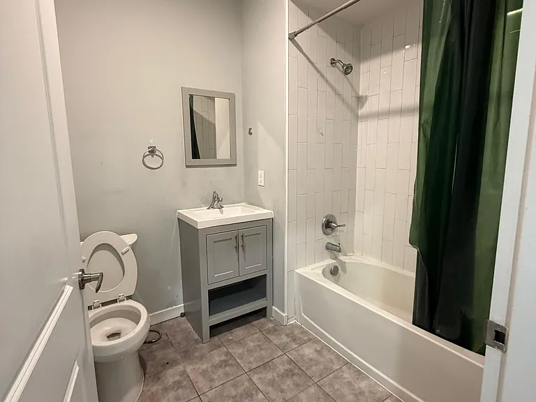 210 Spring St #210 — Photo 8