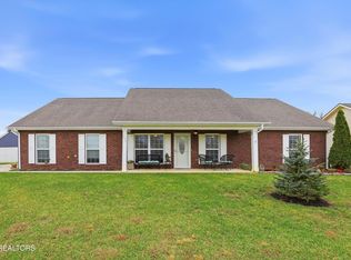 530 Roper Way, Walland, TN 37886