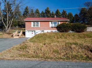 120 Shutterlee Mill Ln, Staunton, VA 24401