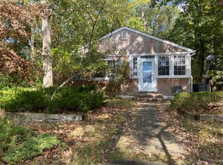 234 Lakeside Trl, Ridge, NY 11961