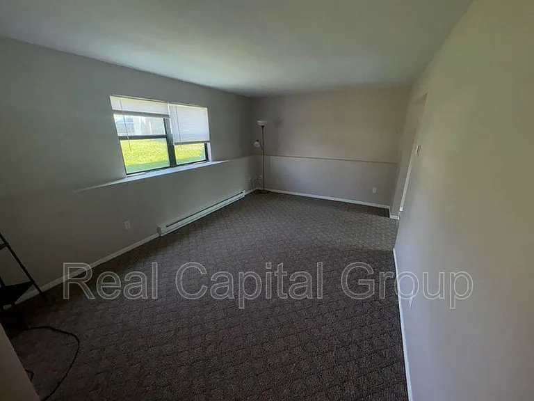 422 Spring St #1 — Photo 12