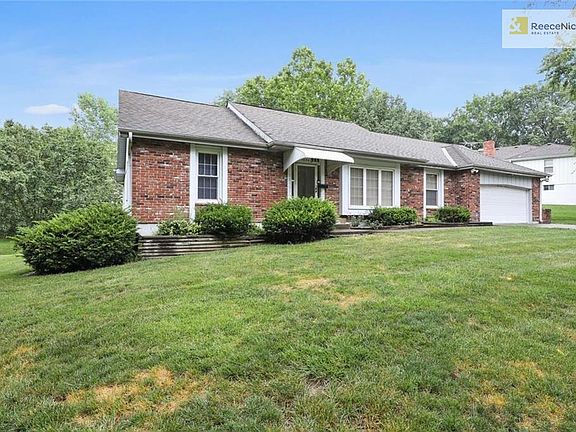 2nd image of 10501 Walnut Dr
