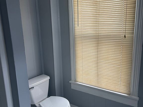 3rd image of 112 Mooreland Ave APT 3