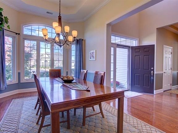 3rd image of 7 Schindler Ct