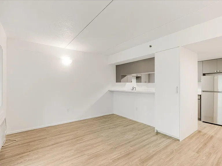 West Park Place — Photo 24