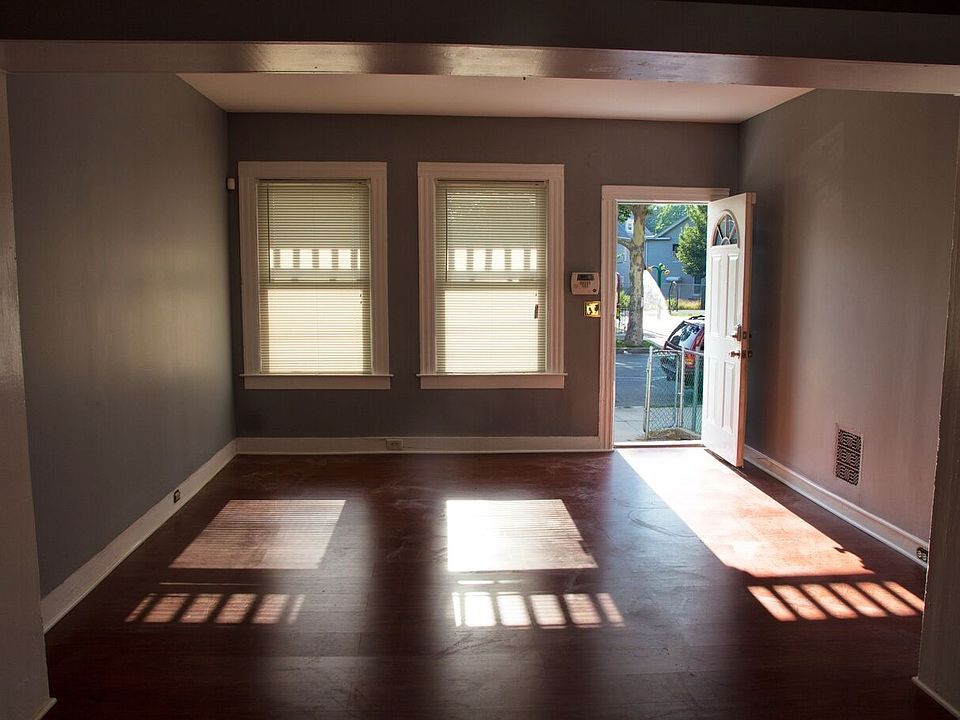 1st image of 415 Greenwich Ave Floor 1