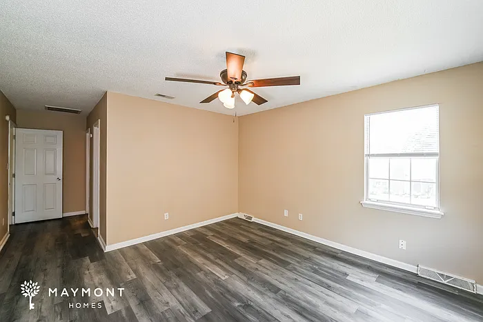 13715 Dealtry Ln — Photo 10