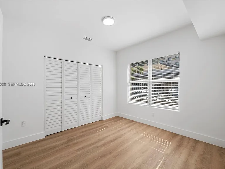403 SW 12th Ave #3 — Photo 13