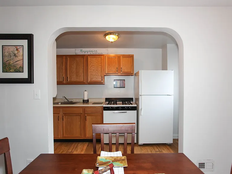 Westland Gardens Apartments and Townhouses — Photo 11