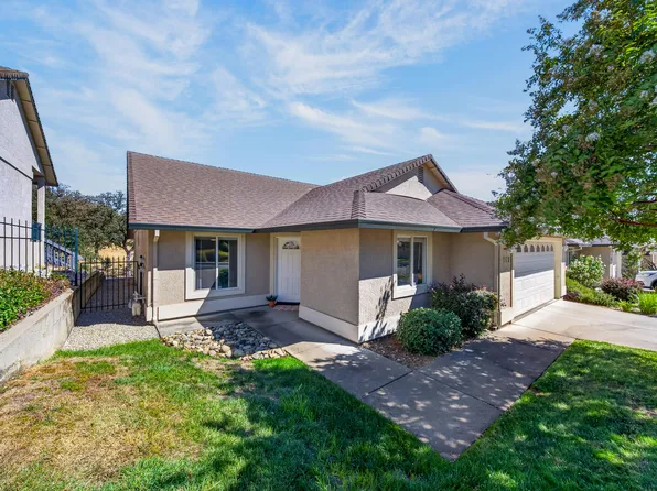 813 Cherryhill Trl, Redding, CA 96003