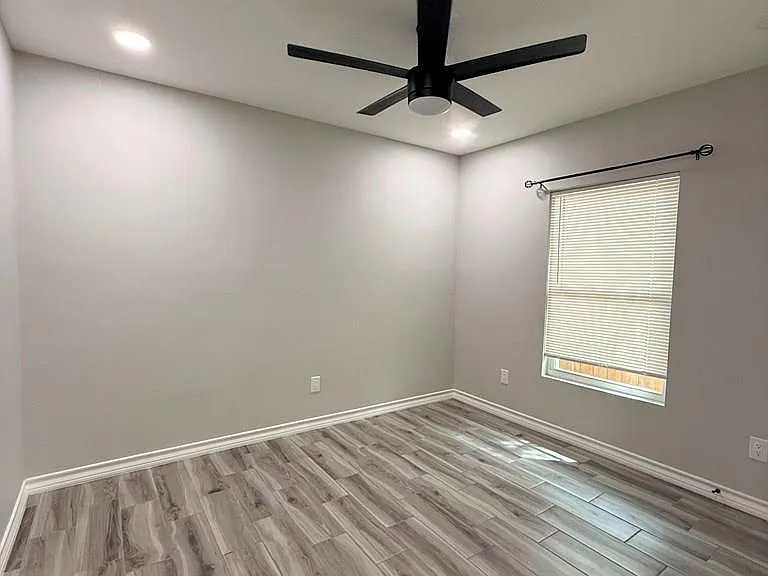 2745 Cottage Dr — Photo 16