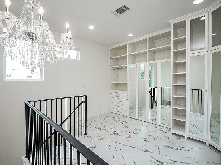 422 Mignon Ln — Photo 22
