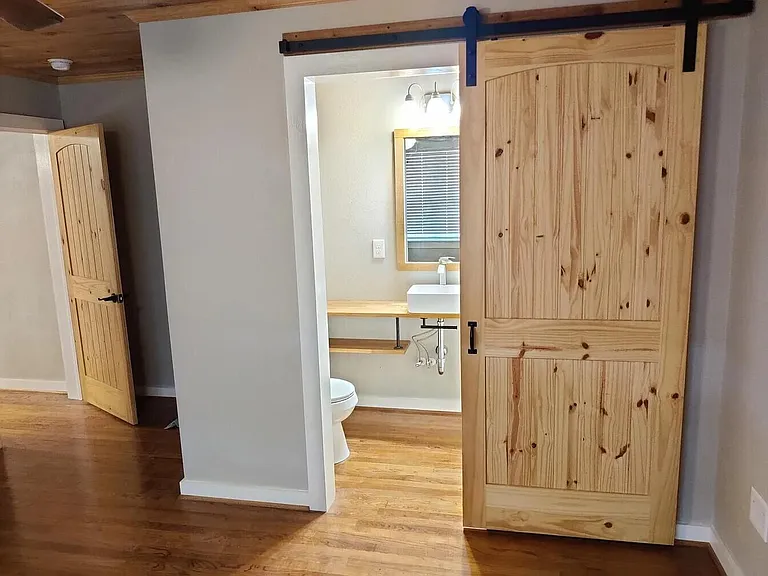 1088 Mapoles St — Photo 14