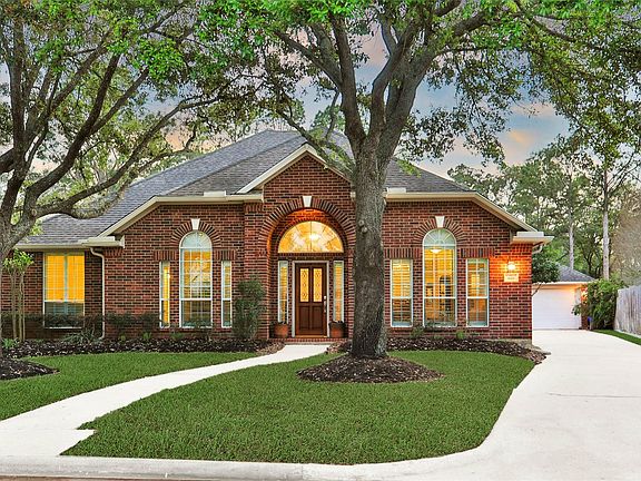 2nd image of 618 Wellington Point