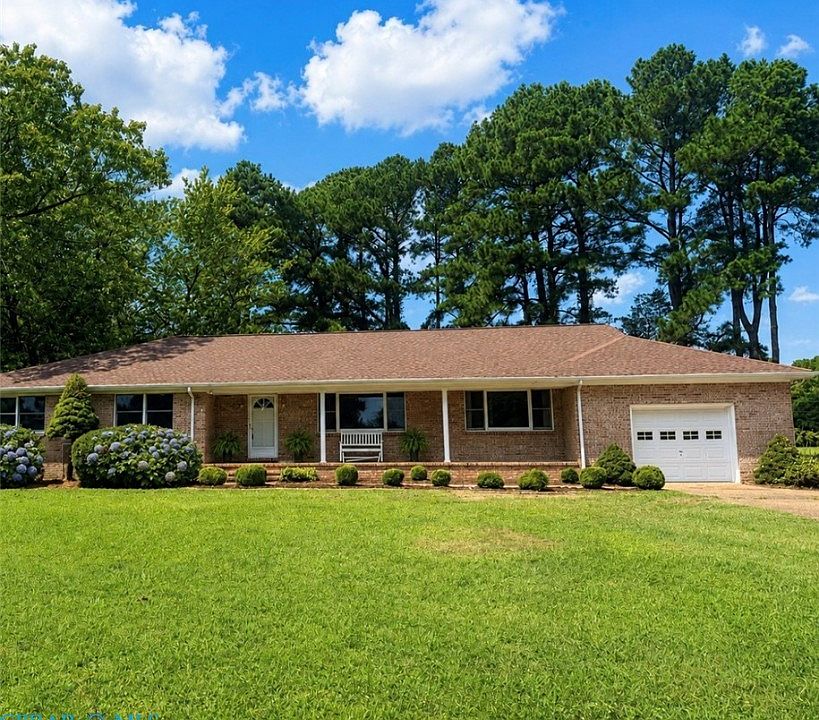 1st image of 364 Oak Point Rd