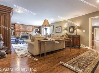 608 E 101st Ter, Kansas City, MO 64131