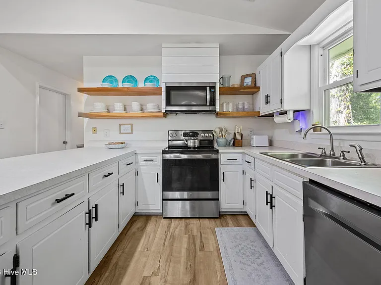 111 Ocean Oaks Dr — Photo 5