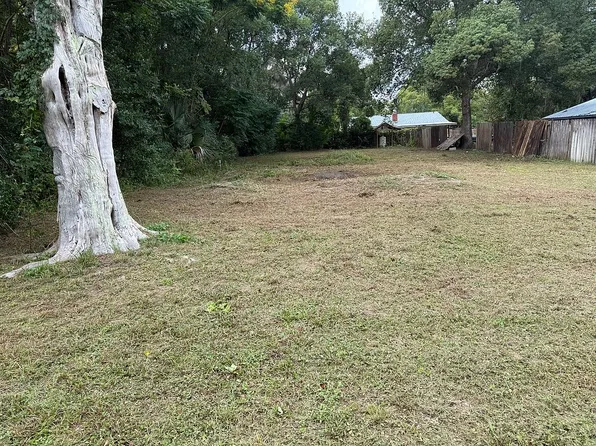 5084 Dundee Ave, De Leon Springs, FL 32130