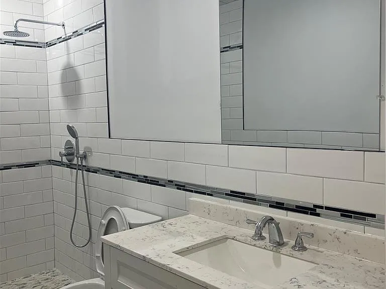 139 S Main St — Photo 12