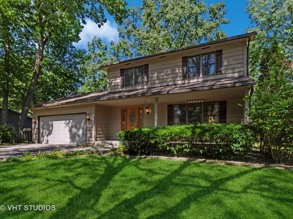 4140 Oglesby Ave, Gurnee, IL 60031