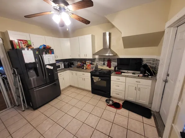 147 3rd St, Leominster, MA 01453