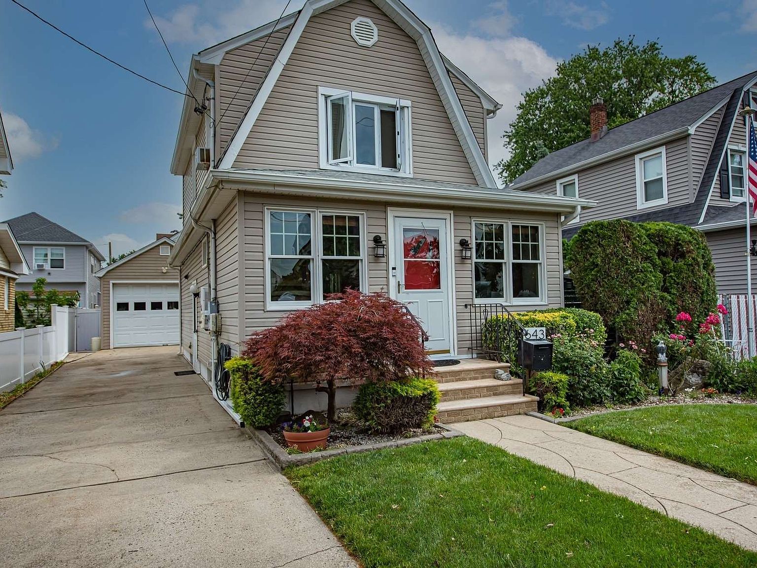 643 6th Avenue, New Hyde Park, NY 11040 Zillow